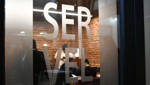 Servel es oficiado por casi mil votantes de Santiago con domicilio electoral en hoteles