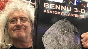 VIDEOS - Cómo el guitarrista de Queen ayudó a la NASA a recuperar un trozo de asteroide