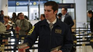 PDI emite alerta por posible llegada a Chile del círculo cercano del líder del Tren de Aragua