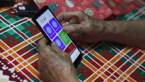 Adultos mayores usan más la tecnología y son principales víctimas de estafas