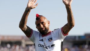 Colo Colo tiene acercamientos con Arturo Vidal: 