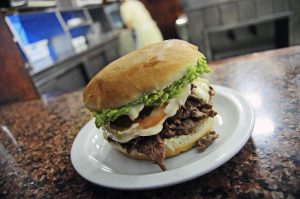 Día Nacional del Churrasco: las mejores ofertas y cómo preparar el mejor sándwich