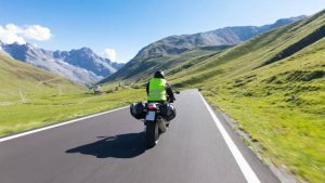 Los mejores consejos y rutas para andar en moto en Chile