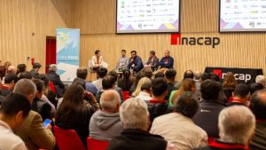 Encuentro “Maestros que Dejan Huellas” reconoció la labor de los tutores de la educación media TP