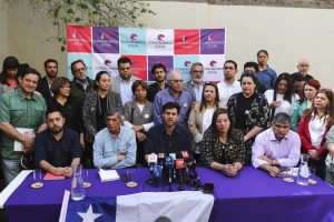 La encrucijada del oficialismo: las razones para votar En Contra y que permanezca la Constitución del '80