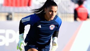 Contra todo pronóstico: María José Urrutia será la arquera titular de Chile ante México
