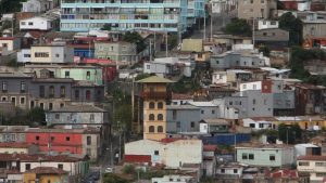 Incendio en toma de Valparaíso deja dos niños fallecidos