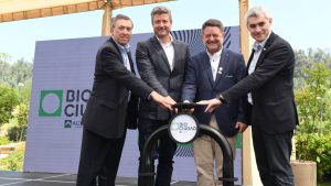 Estanque Bicentenario: Aguas Andinas inaugura la primera obra de Biociudad para potenciar el suministro de la RM