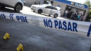Balacera en Estación Central: funcionaria de la PDI repele asalto en servicentro