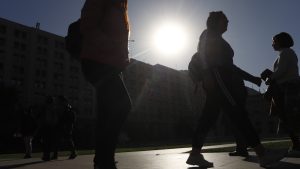Adiós al frío, hola al calor: los días en que la Región Metropolitana podría superar los 30 grados