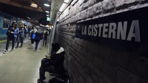 VIDEO - Qué generó la pelea entre guardias y usuarios en la estación La Cisterna del Metro