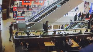 Qué falta para que el comercio pueda funcionar durante el Plebiscito