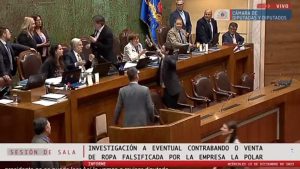VIDEO - La acalorada discusión entre los diputados Manouchehri y Labbé en plena Cámara