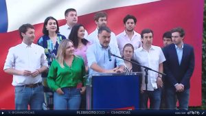 UDI y RN reconocen triunfo del En Contra y derrota del A Favor: 
