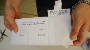 FOTOS - “Chile frena el avance de la ultraderecha”: así reaccionó la prensa internacional al triunfo del En Contra