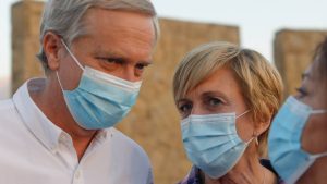 Encuesta Cadem: Matthei y Kast lideran las preferencias presidenciales pero con bajas en sus cifras