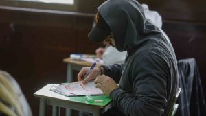 ¿Qué pasó con los municipales?: los 100 colegios con mejores resultados en la PAES 2023