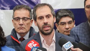 Ministro Grau respondió a los cuestionamientos por reuniones privadas con empresarios salmoneros