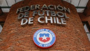 El conflicto por el cupo extranjero que enfrenta a la ANFP y el Sifup: 
