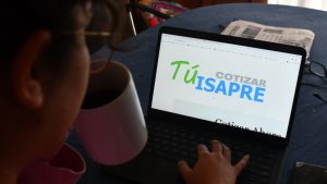 Superintendencia de Salud ordena a Isapres suspender cobro a menores de dos años en sus planes