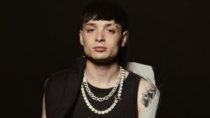 Francisco Vidal: TVN analiza el futuro de Peso Pluma en el Festival de Viña 2024