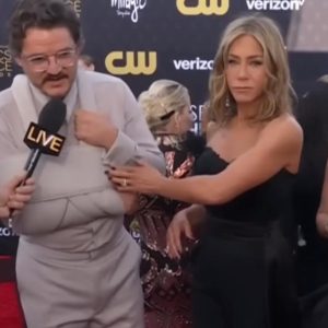 Pedro Pascal Jennifer Aniston