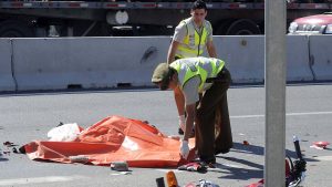 Qué provocó el accidente que dejó un muerto y un herido grave en Peñalolén