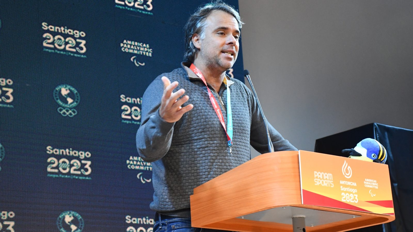 demanda Fernando González