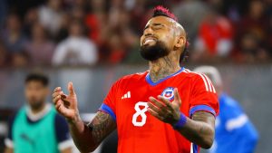 Los problemas que han dilatado el regreso de Arturo Vidal a Colo Colo