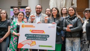 Becas Junaeb 2024: revisa cómo postular y a qué beneficios puedes acceder