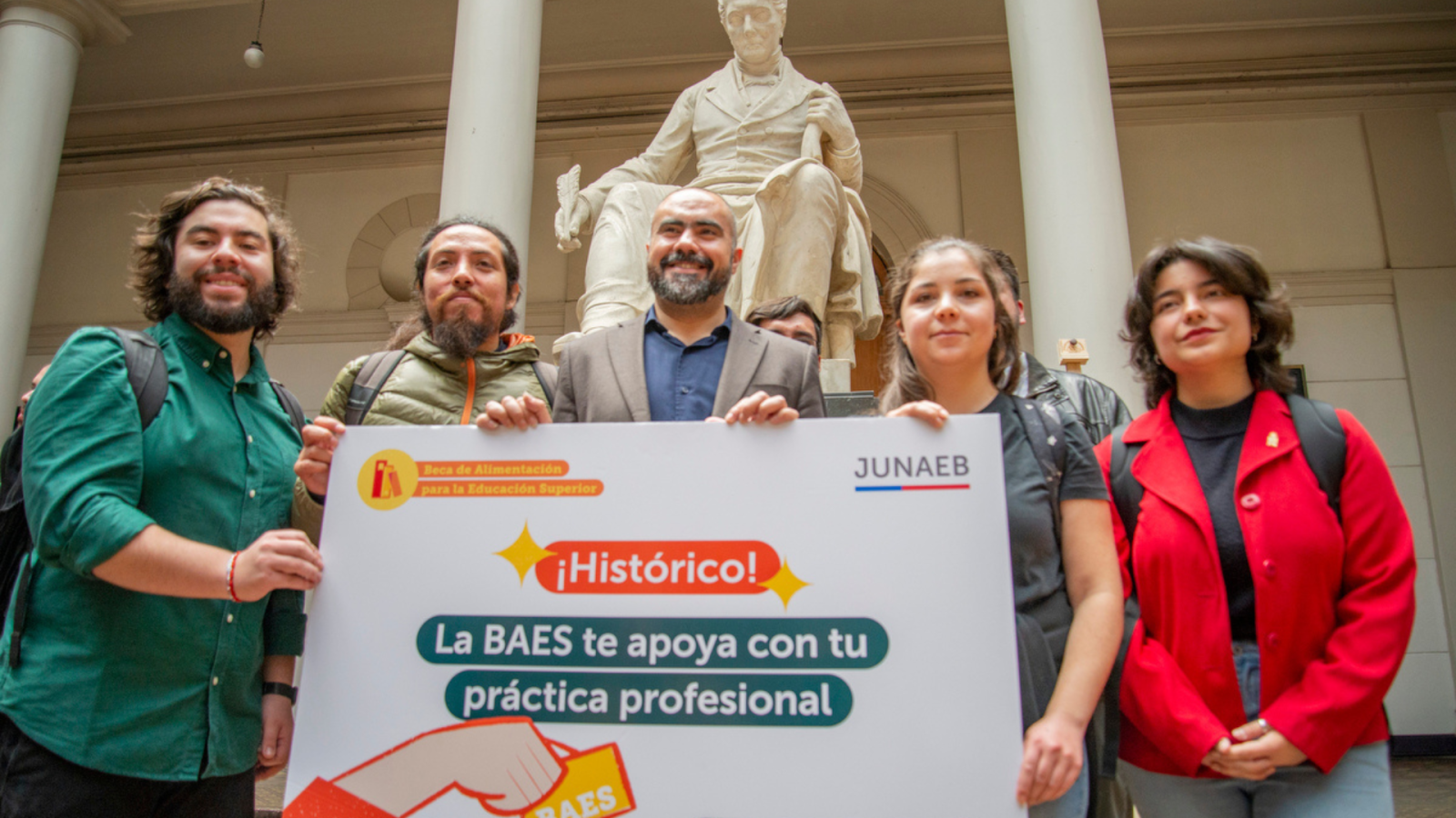 Extensión de beca BAES: alumnos reclaman no haber recibido el beneficio por culpa de sus universidades