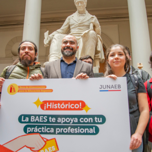 Extensión de beca BAES: alumnos reclaman no haber recibido el beneficio por culpa de sus universidades