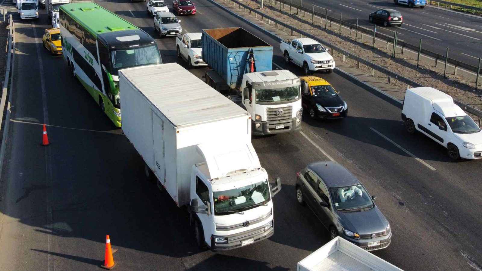 Alvaro Elizalde responde a camioneros