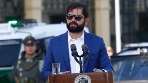 Partido Comunista se cuadra con presidente Boric y respalda llamado al Cosena