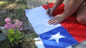 FOTOS- Adherentes expresan su pesar por muerte de Sebastián Piñera