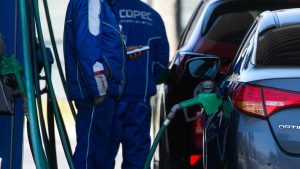 Se dispara el precio de las bencinas: revisa el alza que tendrán los combustibles desde este jueves