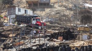 Incendios en Valparaíso: denuncian aumento de precios en productos esenciales y materiales de construcción