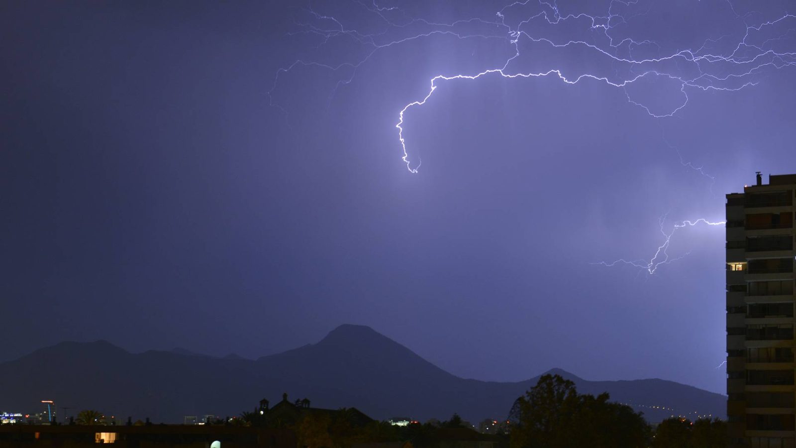 tormenta eléctrica calor región metropolitana