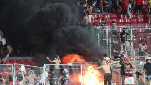 VIDEO - Discriminatoria y arbitraria: las críticas a sanción de 12.800 hinchas de Colo Colo por incidentes en Supercopa