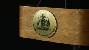 Cancillería confirma orden de arresto contra hijo de cónsul chileno en Guayaquil por violación