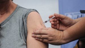 Vacunación 2024: ¿quiénes reciben gratis la vacuna contra la influenza?