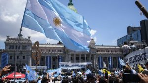 Megadecreto de Javier Milei es rechazado por el Senado argentino