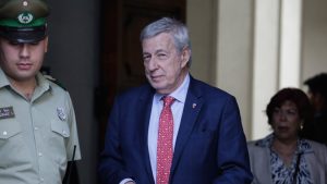 Cancillería descarta fuga de cónsul de Ecuador tras denuncia de violación contra su hijo