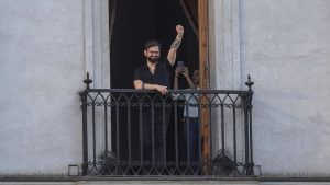 VIDEO - Las palabras de Boric tras manifestación a su favor en La Moneda: 