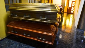 La condena que recibió el dueño de una funeraria por falsificar certificados de defunción