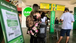 Cómo funcionarán los supermercados y el comercio en Semana Santa