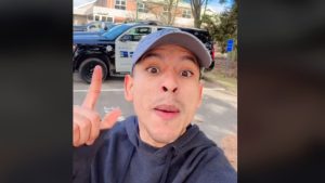 La historia del influencer venezolano que llamó a inmigrantes ilegales a tomarse casas en Estados Unidos