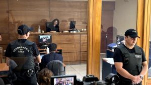 Prisión preventiva para acusado de lanzar bengala que causó incendio en Valparaíso