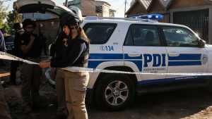 PDI detiene a banda de adolescentes que cometió 21 encerronas y portonazos