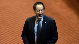 Ex pareja de diputado Urruticoechea reconoció haber usado tarjeta del Congreso para cargar combustible